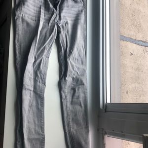 grey skinny jeans